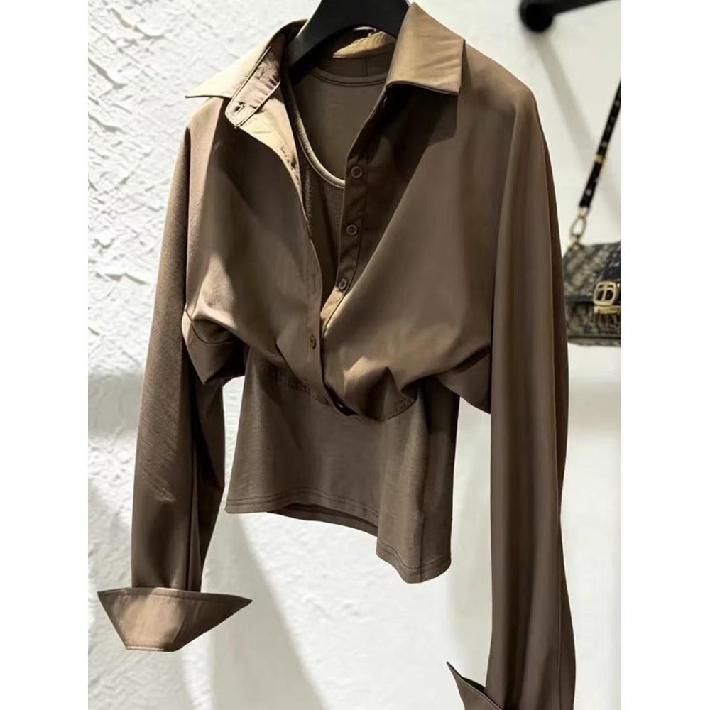 Women'S Spicy Sister Style Two-Piece Set: Short Shirt with Turned Collar, Half-Buttoned Design, Waist-Constricting Fit - a Stylish Mermaid Top for Autumn