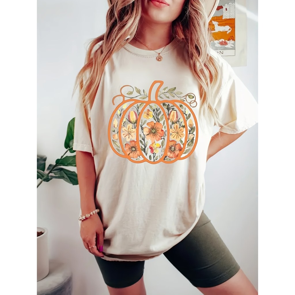 Women's New Casual Crew Neck T-shirt Featuring Floral and Pumpkin Prints. Relaxed Fit, Machine Washable, Short-sleeved, Perfect for This Season. Made from Non-see-through Fabric, with a Thanksgiving Theme
